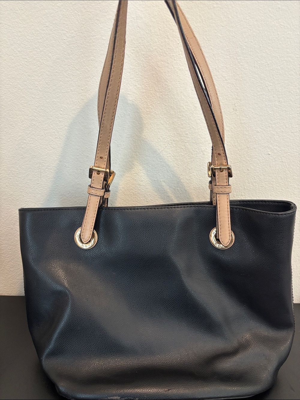 Michael Kors Jet Set Medium Leather Shoulder Tote Bag Black Tan